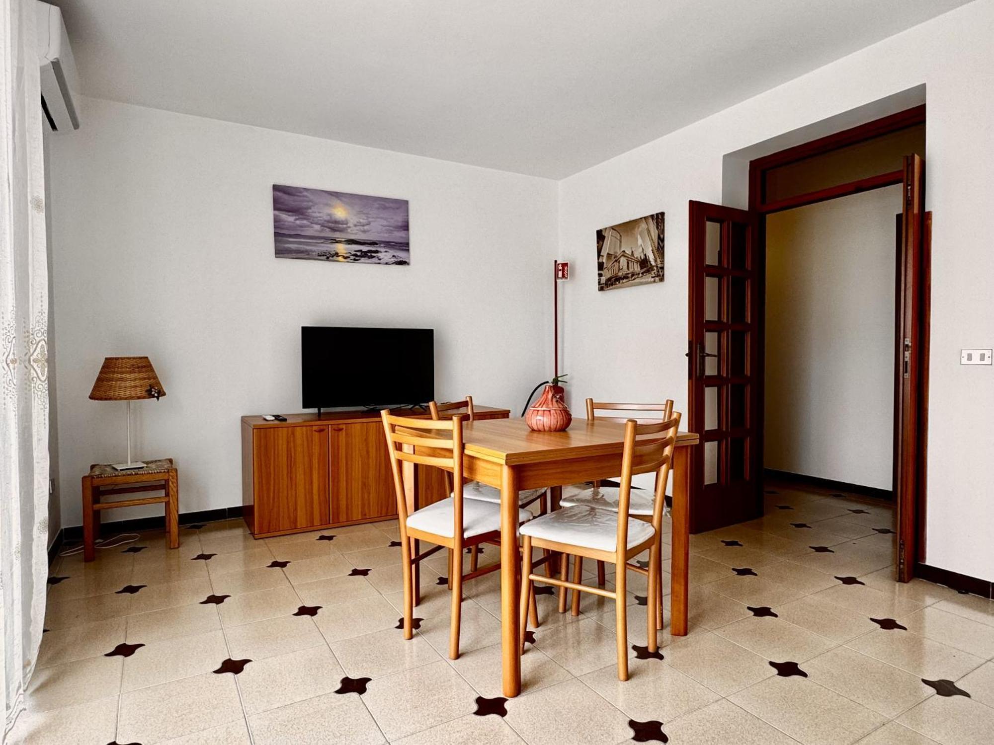Holidaycasa Leone - Con Posto Auto A 200Mt Dal Mare Sperlonga Exterior photo