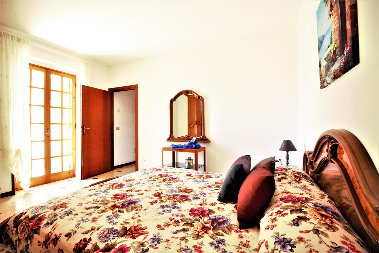 Holidaycasa Leone - Con Posto Auto A 200Mt Dal Mare Sperlonga Exterior photo